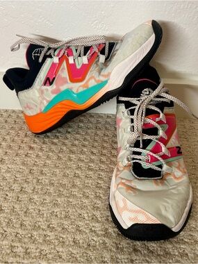 New Balance Two WXY v3 basketball shoes  'Festival' colorway Size 9.5